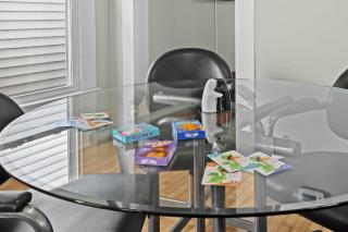 Cozy Downtown Stay w Private Backyard & Parking - Louisville - 7