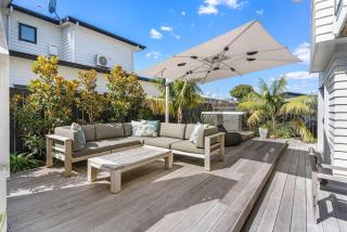 Sun and Surf Retreat - Papamoa Beach Holiday Home - Papamoa - 7