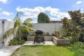 Sun and Surf Retreat - Papamoa Beach Holiday Home - Papamoa - 6