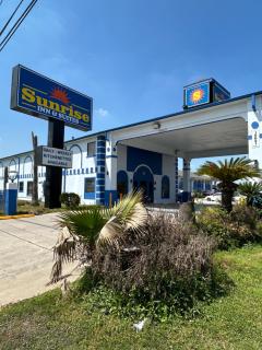 Sunrise Inn & Suites - Channelview - 9