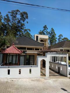 Villa Kusuma Pinus 3 Bedroom with Pool - 8