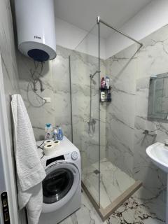Aron Apartment - Tirana - 2