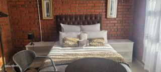 Mrakes Guesthouse - Odendaalsrus - 3