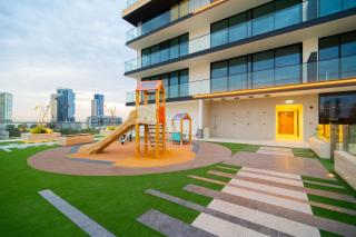 SettlerHomes - Upscale JVC Skyline On The 28th Fl with Calm - 1