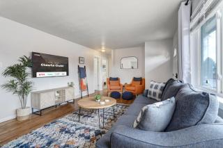 Cheerful Chalet Centrally Located w BBQ Pit - 0