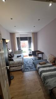 Comfy Fenia Stay - Londra - 4