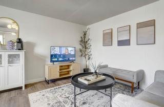 Nested Pointe Downtown w Workspace & Fire Pit - 2