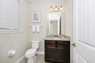 Picturesque Home With Theme Rooms, Theater And Game Room Near Disney With Waterpark Resort Access At Encore Resort - 7652Ff - Kissimmee - 6