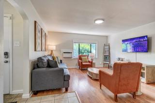 Urban Casita Cozy Family House w BBQ Fire Pit - 3