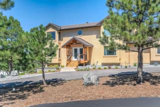 Oak Hills Clubhouse Ping-Pong BBQ & Fire Pit - 5