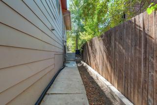 Sundance Retreat 2 King Beds Downtown & Kitchen - 1