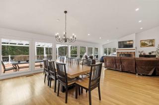 New Renovated 5BR on 10 Acres near Lake w Hot Tub - Sanbornton - 9