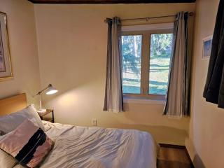 Private 2BR Amazing Lake Sammamish Views - 1