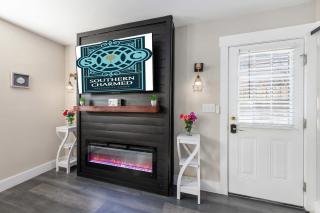 The Coastal Retreat - The Perfect Couples Getaway - Charleston - 9
