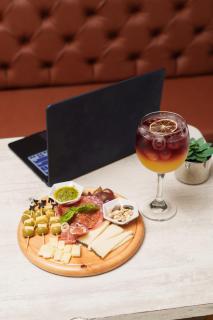 Hotel On By Zenya Host - 4