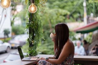Hotel On By Zenya Host - Cali - 3