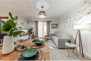Seaside Escape 3 Bedrooms with Grand Terrace - Durazzo - 3