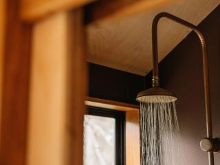 Designer Private Off Grid Cabin with Lake Access - Esti - - 8