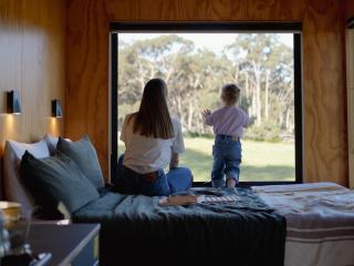 Designer Private Off Grid Cabin with Lake Access - Esti - - 5