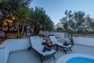 Komplex Oliva Mit Pool Und Großem Garten - Stari Grad - 1