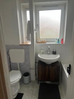 Comfy one bedroom apartment - Barking - 1