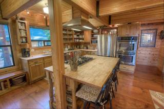 Smokey Joes cabin - Zephyr Cove - 3