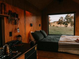 Cosy Off-Grid Cabin with Lake View - Galeb - 1