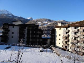 Résidence Les Melezes - Studio divisible rénové avec casier à skis · Accès pistes par navette · Parking extérieur MAE-0624 - Champcella - 2