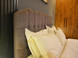 Gold Crest Mall & Residency DHA One Bedroom Penthouse - Lahore - 1