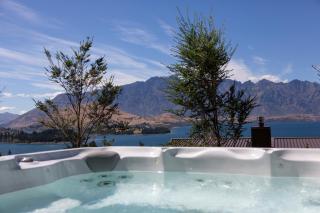 11 Aspen Grove - Stunning Lake Views and Spa Pool - Queenstown - 4