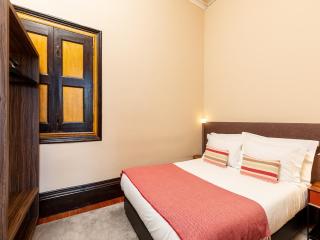 Charming Apartment in Porto's Heart - Oporto - 1