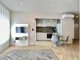 Compact & Cozy Retreat in Porto s Heart - Porto - 5