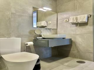 Cozy Porto studio with balcony - Porto - 3