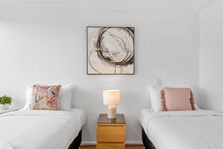 CBD Apartment Near Stadium & River! - 7