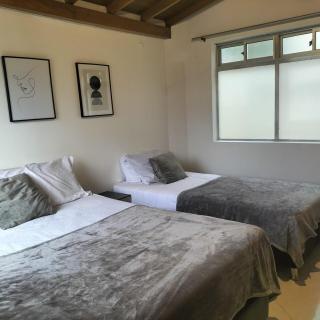 Centrally located and cozy apartment with 900 mb internet - Medellín - 1