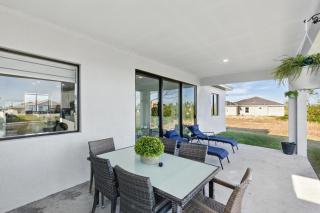 Beautiful Home with Canal Views - Cape Coral - 6