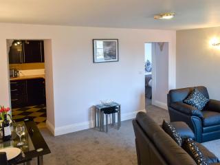 Garden View Apartment - Sneaton - 6