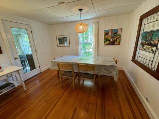 Adorable Oak Bluffs Cottage - Oak Bluffs - 9