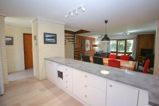 Cedar Holiday Units - Apartment 1 - Bright - 5