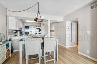 Coral Sands Beautiful Condominium - 4