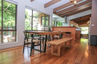Haus On Houghs - Bright - 2