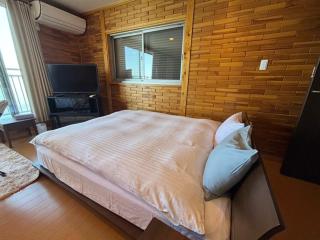 uliuli - - 2