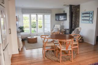 Beautiful home with short stroll to Havelock Village - 4