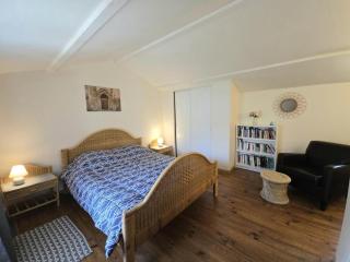 Gîte Authentique avec Piscine, Cheminée et Étang Privé à Naussannes - Proche Bergerac - FR-1-616-205 - Naussannes - 6