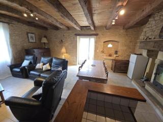 Maison de Caractère Périgord avec Cheminée - FR-1-616-181 - 1