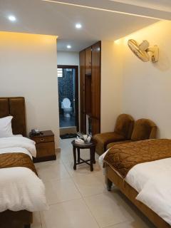 Osama's Room for Rent - 5