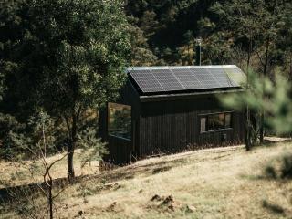 Hike to your Off-Grid Cabin Deep in Nature - Jasper - 3