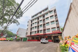 RedDoorz Premium near Paris Van Java Mall - Bandung - 6