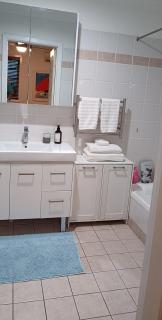 River View - Modern Living in a Vintage Apartment - 2