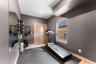 Lakefront Haven with Hot Tub and Gym - Branson - 8